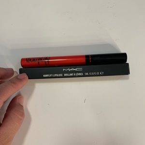 MAC Cosmetics Vamplify Lipgloss in the color FLASH DRIVE